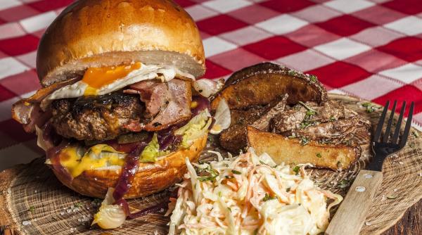 reteta clasica de coleslaw care face senzatie langa burgeri