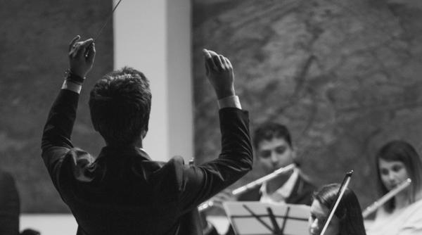 concertul unui dirijor apropiat de putin a fost anulat de autoritatile italiene dupa valul imens de critici publice