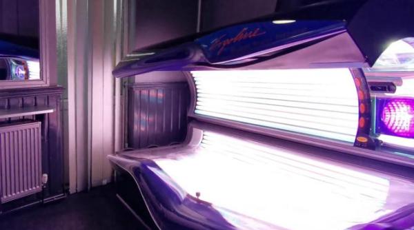 ce risti cand mergi la solar si de ce medicii trag un semnal de alarma