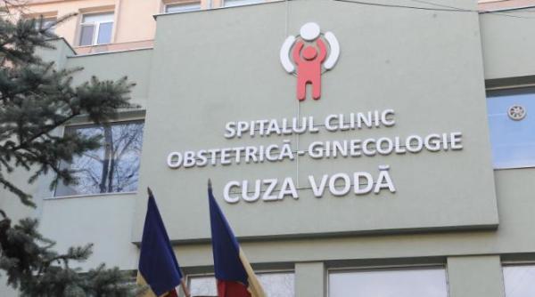 imagini cu efortul pompierilor care au salvat sute de vieti in incendiul de la maternitatea cuza voda din iasi foto in articol