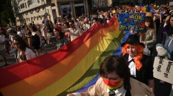 oradea noua budapesta reprezentantii comunitatii lgbtq vor organiza marsul pride in ciuda blocajului primariei