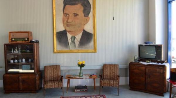 razvan dumitrescu banc tare din comunism