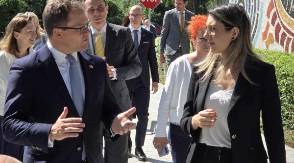 ministrul german al mediului vizita la sediul anm un nou radar meteo in functiune reportaj dc news tv