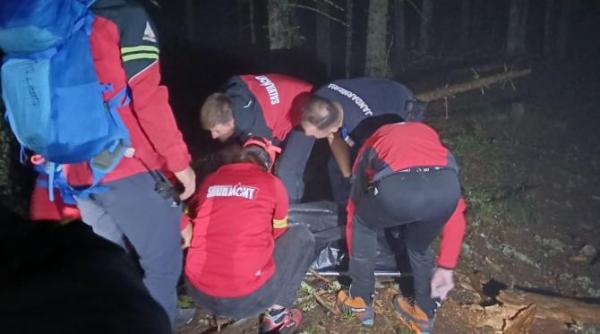 un barbat a murit la un concurs de alergare montana in suceava interventia ingreunata de arborii cazuti de la furtuna