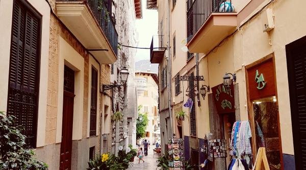 adevarul despre intoarcerea romanilor acasa cine sunt cei care raman acolo isi iau o casa isi fac un rost modelul ungariei si poloniei