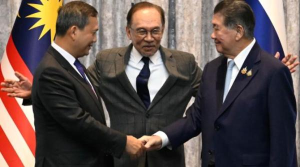 conflictul dintre thailanda si cambodgia se incheie cu o incetare totala a focului