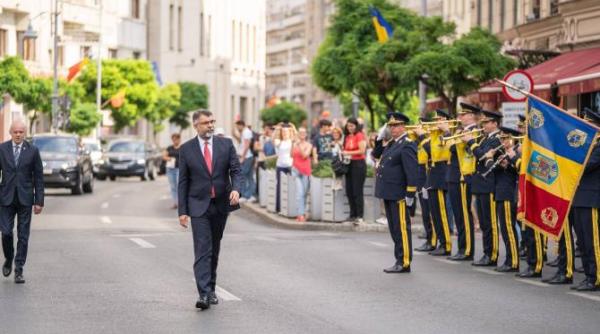 robert cazanciuc la ceremonia zilei imnului national oare cati copii mai intoneaza astazi imnul in scolile din romania