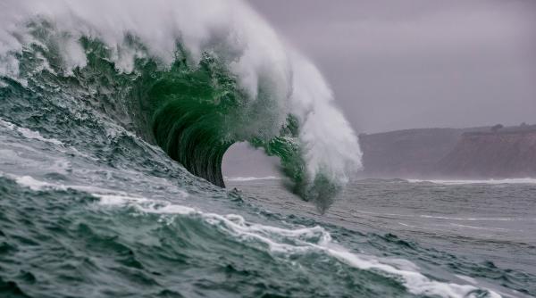 imaginile zilei cu tsunamiul provocat de cutremurul din rusia a ajuns pana in polinezia franceza video viral