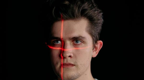 schimbare istorica in ue cetatenii din afara statelor membre vor fi verificati biometric la granita