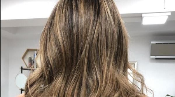 cum sa alegi un sampon bun sfatul unui medic dermatolog pentru curatarea corecta a scalpului