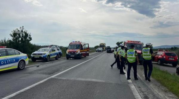 accident grav intre un microbuz si un autoturism pe dn 1 a fost activat planul rosu de interventie