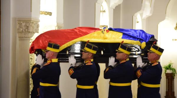 funeraliile lui ion iliescu romanii isi iau adio de la cel care a fost primul presedinte postdecembrist al tarii live text