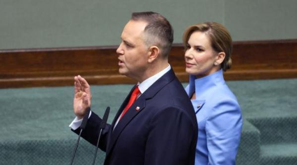 karol nawrocki a devenit oficial presedintele poloniei si a asumat pastrarea suveranitatii tarii in ue si schimbarea constitutiei video