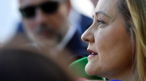 elena lasconi sfideaza conducerea usr decizie in ziua inmormantarii lui ion iliescu foto in articol