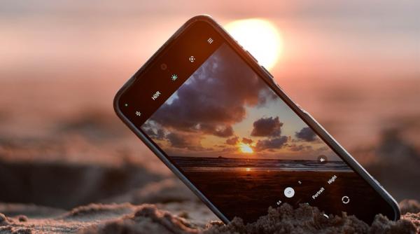 este adevarat ca telefoanele mobile sunt rezistente la apa acesti doi factori le pun in pericol