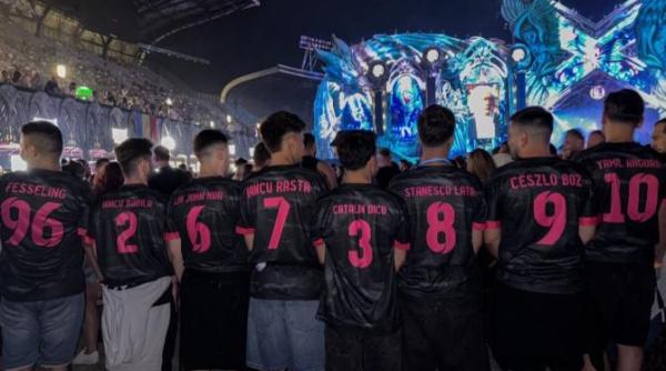 un grup de romani de la untold a ajuns viral datorita tricourilor de fotbal neobisnuite reactia surpriza a unui fost star al nationalei romaniei