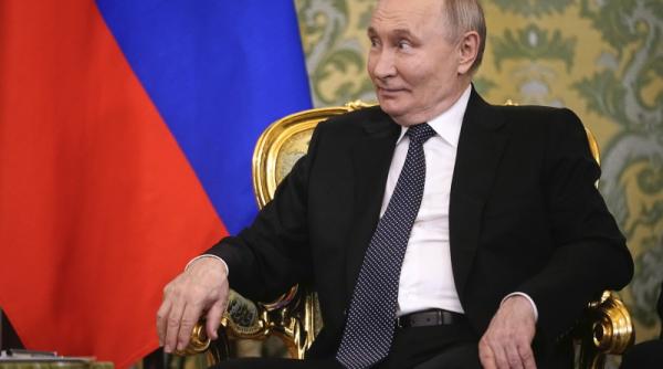 cine merge cu vladimir putin in alaska la intalnirea cu donald trump