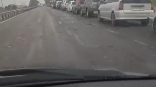 penurie de benzina in rusia soferii stau la cozi kilometrice ca sa alimenteze