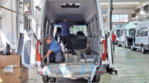 scandalul microbuzelor electrice la pret dublu contrazis din toate partile confuzie intre cele cu 8 locuri si cele cu 16 dar si la preturile cu tva sau fara