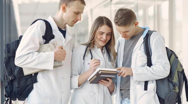 de ce aleg medicii tineri sa paraseasca romania si cum ii putem intoarce studiul lansat de andrei baciu