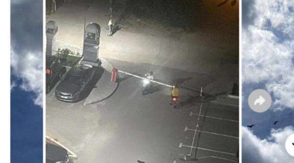 un curier strain uimit de ce s a intamplat in complexul de pe strada ajustorului unde venise sa faca o livrare sunt fara cuvinte