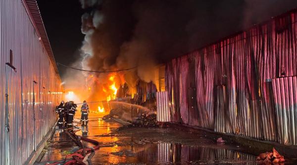 incendiul de la dragonul rosu lichidat dupa patru zile fumul a sufocat sudul capitalei