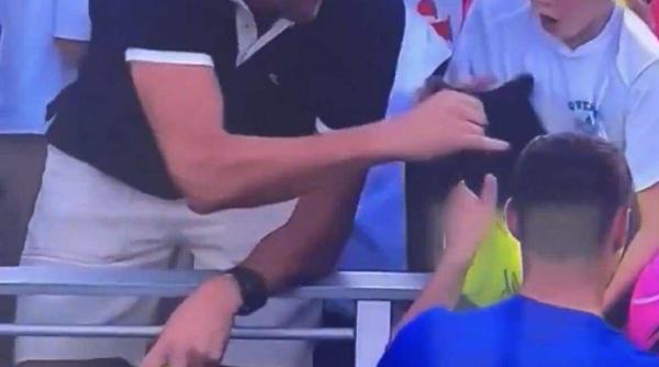 momentul care a starnit furie la us open un milionar ii fura sapca unui copil primita cadou de la un jucator video