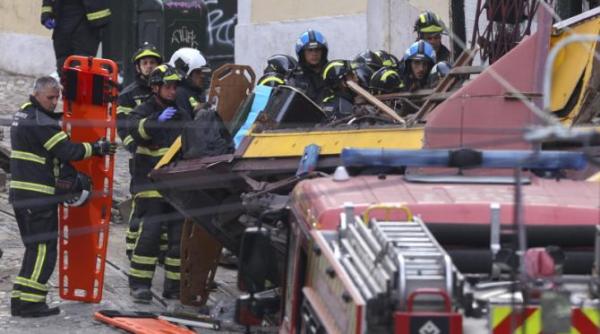 faimosul funicular din lisabona a deraiat bilantul victimelor creste cel putin 15 morti si zeci de raniti video update