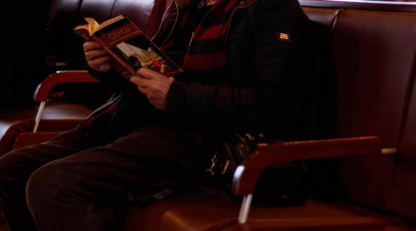 un bunic a plecat acasa cu alt copil de la cresa totul a fost descoperit abia cand a venit mama copilului