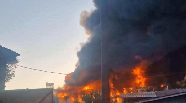 incendiu violent la o hala din galati sute de metri patrati afectati