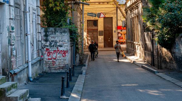 se strica vremea de la o zi la alta prognoza meteo vin ploile