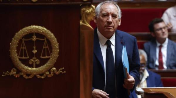 parlamentul francez decide soarta premierului bayrou votul de incredere care poate zdruncina franta video