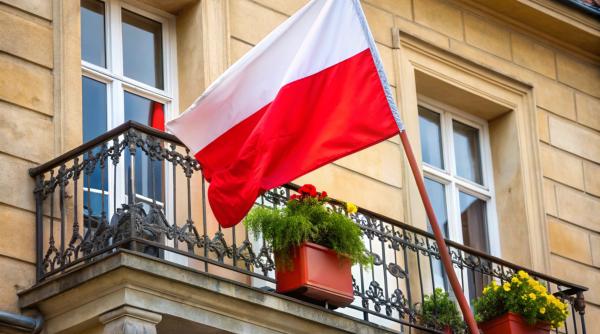 casa unor pensionari polonezi lovita de o drona in timp ce se uitau la televizor