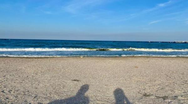 aba d l se contrazice singura spune ca nu da autorizatii de festival dar iata factura