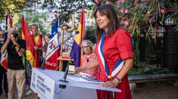 primarul parisului acuzat de cheltuieli extravagante peste 200 000 de euro pe haine si calatorii este o sfanta de neatins in paris nu o mai vedem