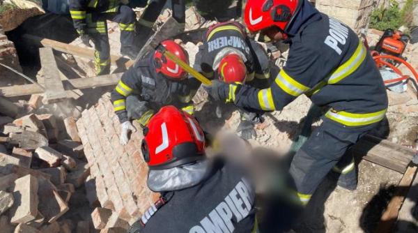 tragedie la campina un barbat a murit si un altul este ranit dupa ce s a prabusit peretele unei case peste ei