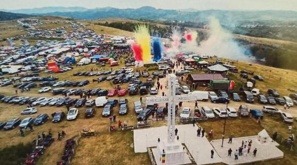 ravasitul oilor la runcu dambovita festival al branzei si pastramei intre 19 21 septembrie