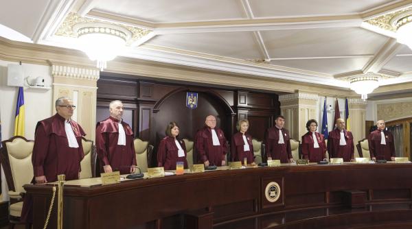 curtea constitutionala amana decizia pe legile guvernului bolojan chirieac vorbeste despre efecte