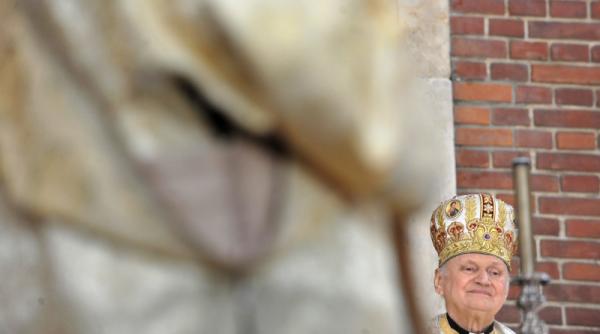 a murit cardinalul lucian muresan liderul bisericii greco catolice din romania