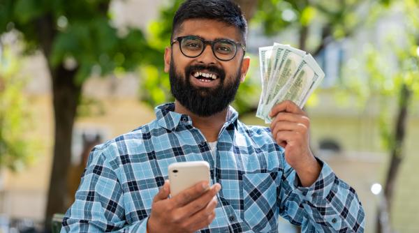 cat primesc lunar angajatii srilankezi in romania si cum este privita munca lor aici