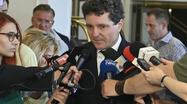 imaginea zilei cu presedintele nicusor dan machiat foto