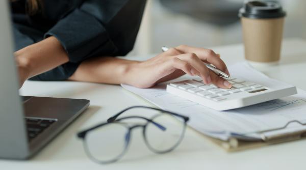 cum sa ti gestionezi mai eficient datoriile solutii eficiente de finantare rapida