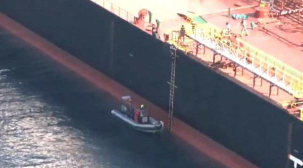 petrolier rus suspectat de implicare in incursiunile cu drone din danemarca retinut de soldatii francezi video