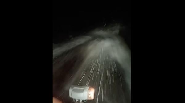 unde ninge abundent acum in romania video