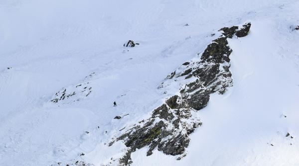 zapada ca in toiul iernii pe transfagarasan foto in articol