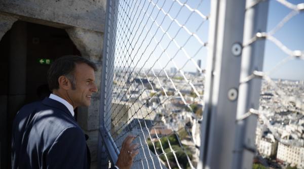 imaginile cu macron care fac inconjurul internetului cum a fost surprins presedintele frantei video