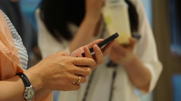 ancom loveste in escrocii telefonici apelurile false din strainatate care afiseaza numere romanesti vor fi blocate