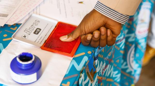 cel mai batran presedinte din lume pe cale sa castige un nou mandat