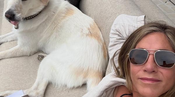 jennifer aniston abdomen perfect plat la 56 de ani secretul actritei a fost dezvaluit