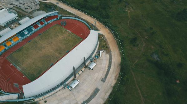romania tara plina de stadioane moderne dar fara perfomanta florian petrica arata un paradox la noi e fix pe dos